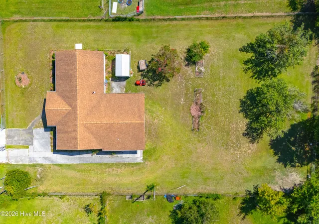 Photo 3 of Single family home for sale at 165 Copeland Ct, Hubert, NC 28539 | MLS# 100600672 | Listing updated on 2026-09-14