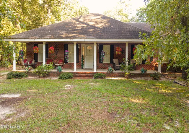 Photo 2 of Single family home for sale at 295 Sprunt Dr, Clinton, NC 28328 | MLS# 100601743 | Listing updated on 2026-09-05