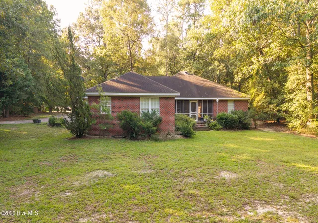 Photo 4 of Single family home for sale at 295 Sprunt Dr, Clinton, NC 28328 | MLS# 100601743 | Listing updated on 2026-09-05