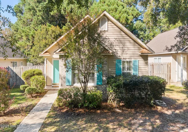 Photo 1 of Single family home for sale at 811 Grathwol Dr, Wilmington, NC 28405 | MLS# 100611215 | Listing updated on 2026-10-26