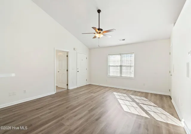 Photo 3 of Single family home for sale at 811 Grathwol Dr, Wilmington, NC 28405 | MLS# 100611215 | Listing updated on 2026-10-26