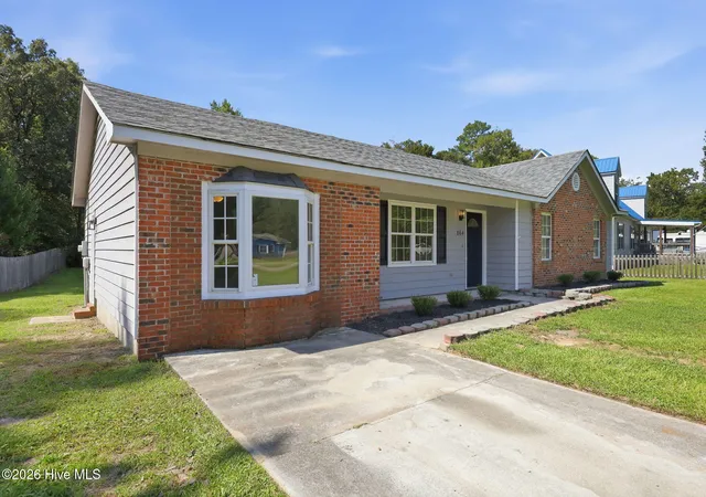 Photo 2 of Single family home for sale at 864 Ml River Rd, Jacksonville, NC 28540 | MLS# 100601439 | Listing updated on 2026-09-04