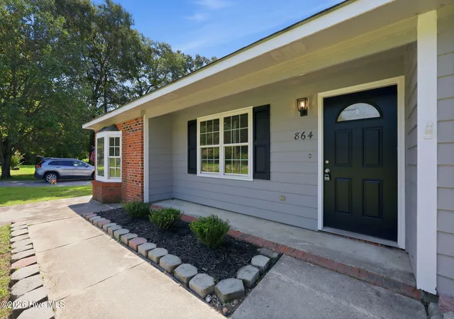 Photo 4 of Single family home for sale at 864 Ml River Rd, Jacksonville, NC 28540 | MLS# 100601439 | Listing updated on 2026-09-04
