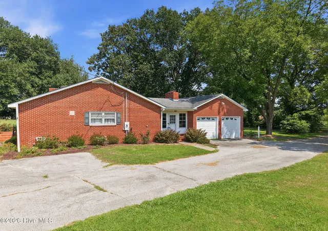 Photo 3 of Single family home for sale at 2877 Tyndall Williams Dr, Deep Run, NC 28525 | MLS# 100600746 | Listing updated on 2026-09-08