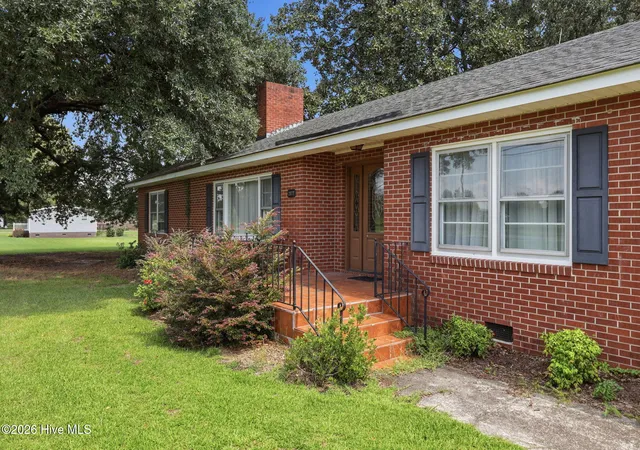 Photo 4 of Single family home for sale at 2877 Tyndall Williams Dr, Deep Run, NC 28525 | MLS# 100600746 | Listing updated on 2026-09-08