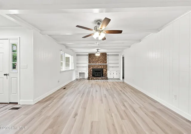 Photo 4 of Single family home for sale at 403 Hickory Dr, Elizabeth City, NC 27909 | MLS# 100602344 | Listing updated on 2026-09-09