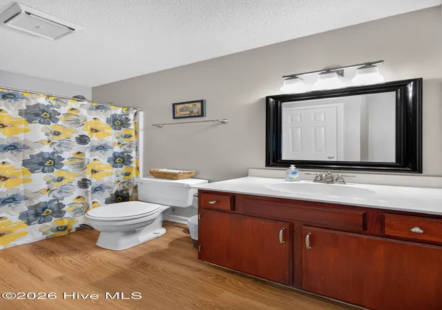Listing Photo 2 - Condo for sale in building located at 101 Breezewood Dr, Greenville, NC 27858 - Unit #H