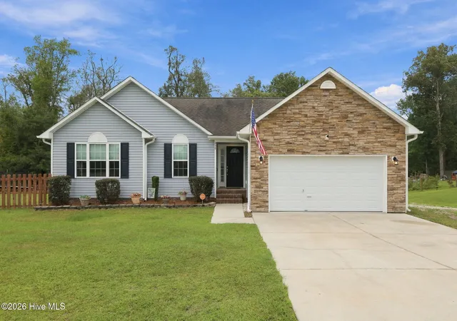 Photo 1 of Single family home for sale at 210 Gillespie Dr, Hubert, NC 28539 | MLS# 100604926 | Listing updated on 2026-10-25
