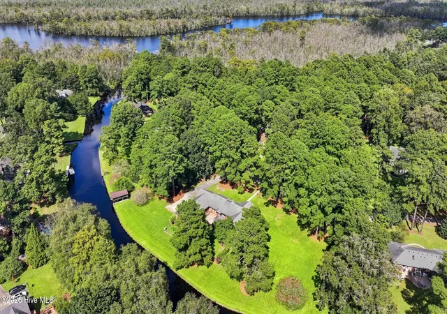 Photo 3 of Single family home for sale at 105 Dogwood Trl, Elizabeth City, NC 27909 | MLS# 100602681 | Listing updated on 2026-09-11