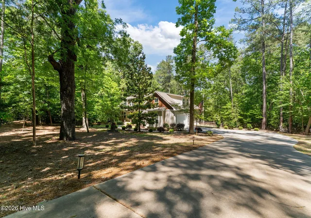 Photo 3 of Single family home for sale at 1659 E Indiana Ave, Southern Pines, NC 28387 | MLS# 100602790 | Listing updated on 2026-09-17