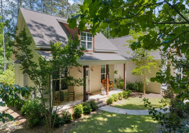 Photo 4 of Single family home for sale at 1659 E Indiana Ave, Southern Pines, NC 28387 | MLS# 100602790 | Listing updated on 2026-09-17