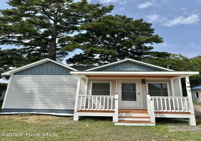 Photo 1 of Single family home for sale at 207 Cochran St, Robersonville, NC 27871 | MLS# 100603310 | Listing updated on 2026-09-20