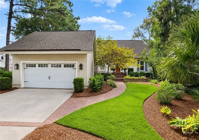 Photo 1 of Single family home for sale at 16 Cricket Ct, Savannah, GA 31411 | MLS# SA366093 | Listing updated on 2026-10-10