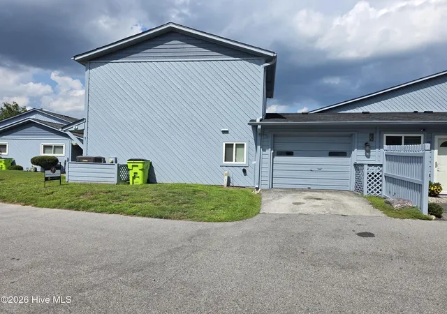 Photo 30 of Townhouse for sale at 8 Harbour Walk #8, New Bern, NC 28562 | MLS# 100601753 | Listing updated on 2026-10-08