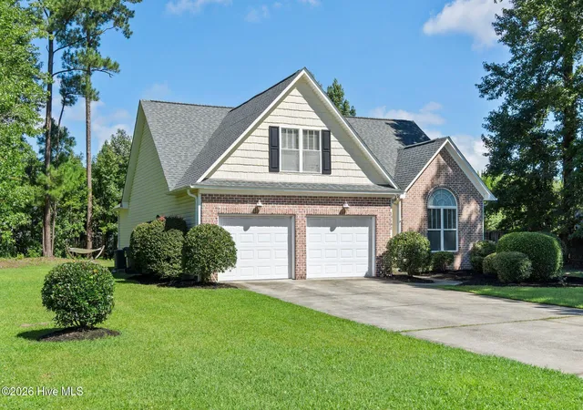 Photo 2 of Single family home for sale at 10192 N Olde Towne Wynd Se, Belville, NC 28451 | MLS# 100600108 | Listing updated on 2026-09-15
