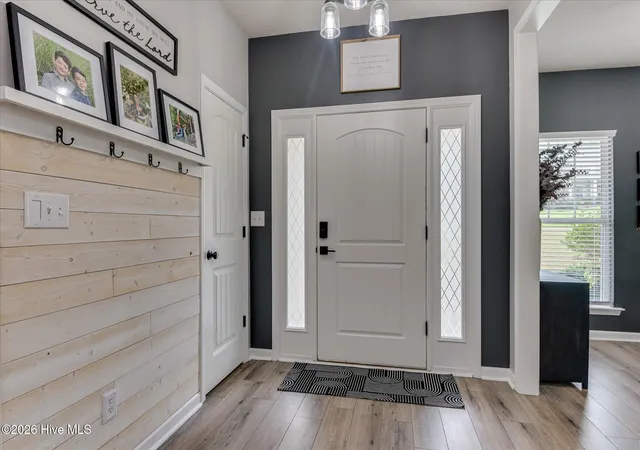 Photo 4 of Single family home for sale at 355 Foxchase Cir, North Augusta, SC 29860 | MLS# 100601926 | Listing updated on 2026-10-01