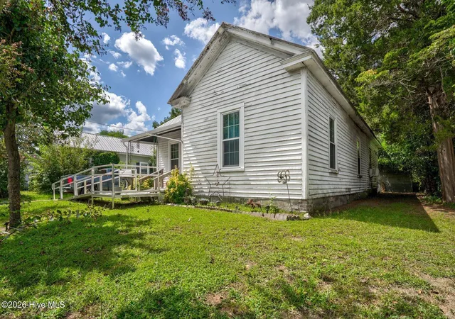 Photo 3 of Single family home for sale at 302 W 1st Street, Tarboro, NC 27886 | MLS# 100603247 | Listing updated on 2026-09-13