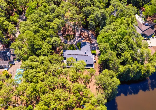 Photo 4 of Single family home for sale at 185 Ponte Vedra Dr, Pinehurst, NC 28374 | MLS# 100600557 | Listing updated on 2026-09-03