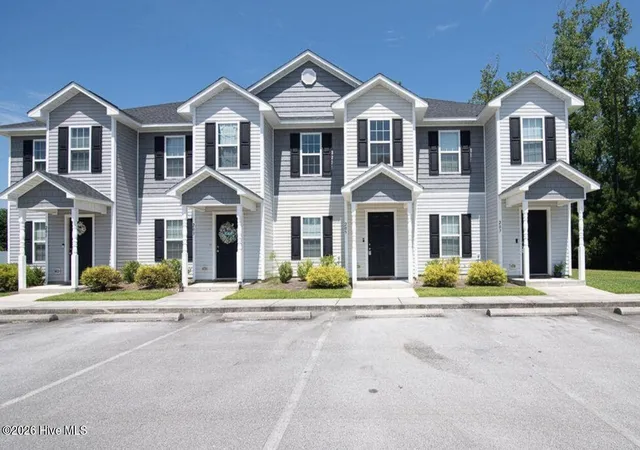 Townhouse for sale at 205 E Murrow Ln, Jacksonville, NC 28546 | MLS# 100610926
