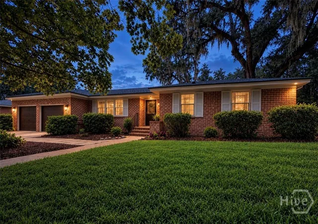 Photo 1 of Single family home for sale at 1462 Marlborough Way, Savannah, GA 31406 | MLS# SA359281 | Listing updated on 2026-10-20