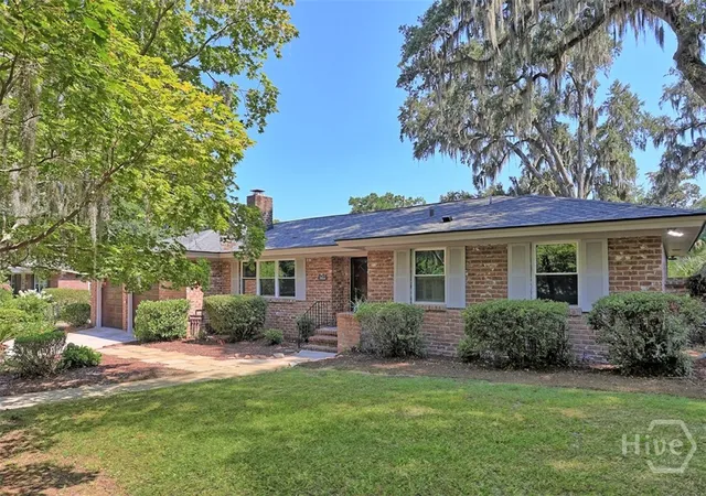 Photo 2 of Single family home for sale at 1462 Marlborough Way, Savannah, GA 31406 | MLS# SA359281 | Listing updated on 2026-09-08