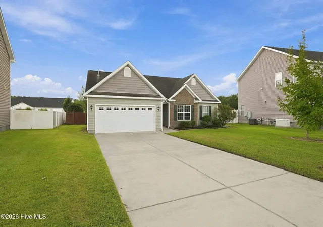 Photo 2 of Single family home for sale at 304 Lynden Ln, New Bern, NC 28560 | MLS# 100603193 | Listing updated on 2026-09-12