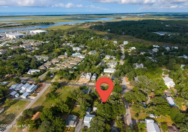 Photo 4 of Single family home for sale at 415 W Owens St, Southport, NC 28461 | MLS# 100599405 | Listing updated on 2026-09-04