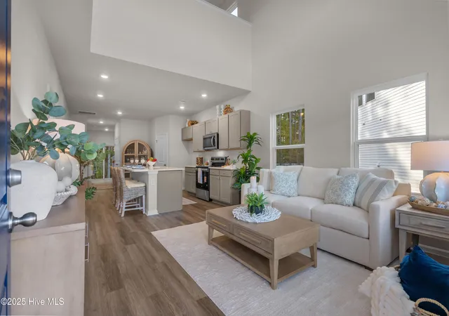 Photo 4 of Townhouse for sale at 852 Palm Frond Way NW, Calabash, NC 28467 | MLS# 100603449 | Listing updated on 2026-09-19