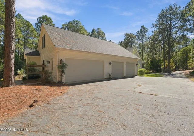 Photo 3 of Single family home for sale at 104 Mccracken Dr, West End, NC 27376 | MLS# 100611419 | Listing updated on 2026-10-21
