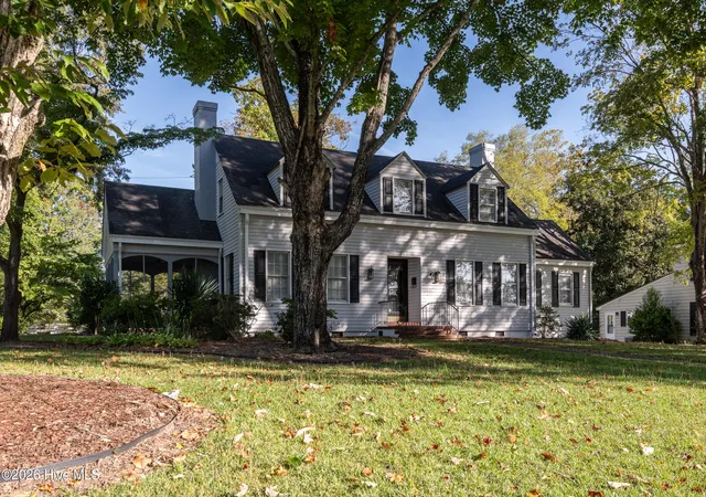 Photo 2 of Single family home for sale at 105 W Camden St, Windsor, NC 27983 | MLS# 100604596 | Listing updated on 2026-10-12