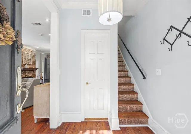 Photo 3 of Single family home for sale at 439 Abercorn St, Savannah, GA 31401 | MLS# SA364308 | Listing updated on 2026-09-13