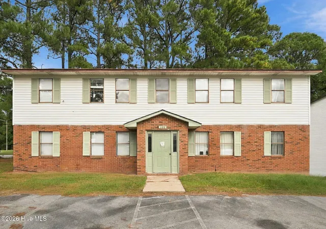 Multi family home for sale at 108 Ravenwood Dr, Jacksonville, NC 28546 | MLS# 100607194