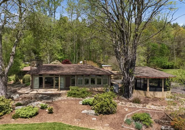 Photo 1 of Single family home for sale at 6203 Airport Rd, Andrews, NC 28901 | MLS# 98544082 | Listing updated on 2026-09-01
