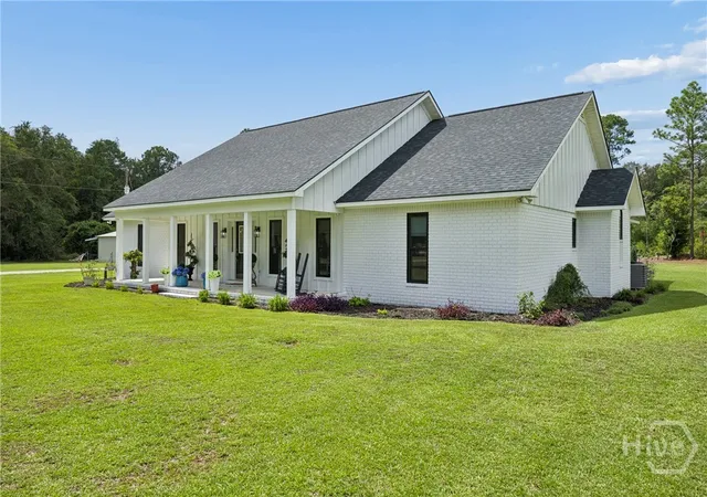 Photo 4 of Single family home for sale at 5087 Ga Hwy 119 N, Pembroke, GA 31321 | MLS# SA363625 | Listing updated on 2026-09-08