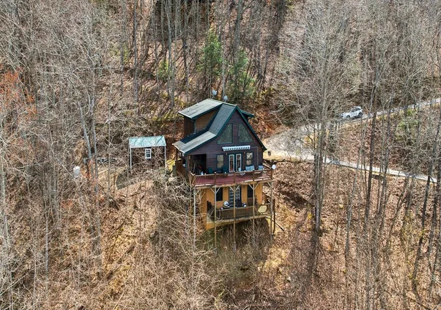 Photo 3 of Single family home for sale at 729 Canterbury Rd, Murphy, NC 28906 | MLS# 98544641 | Listing updated on 2026-09-15