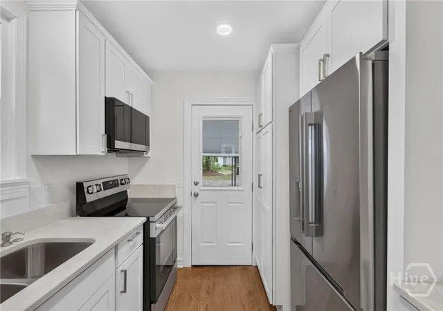 Photo 2 of Single family home for sale at 416 E 66th Street, Savannah, GA 31405 | MLS# SA366338 | Listing updated on 2026-10-23