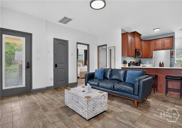 Photo 4 of Single family home for sale at 3222 Oakwood Dr, Savannah, GA 31404 | MLS# SA366570 | Listing updated on 2026-10-16