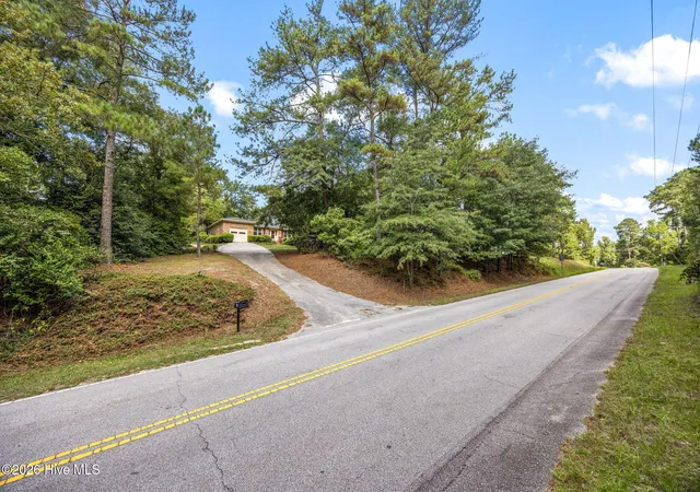 Photo 3 of Single family home for sale at 619 Cherokee Dr, North Augusta, SC 29841 | MLS# 100602453 | Listing updated on 2026-09-16