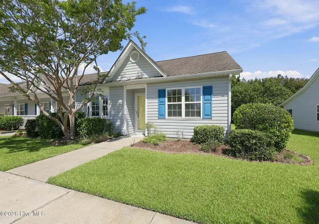 Photo 1 of Townhouse for sale at 1001 Courtyard E, Beaufort, NC 28516 | MLS# 100603055 | Listing updated on 2026-09-11