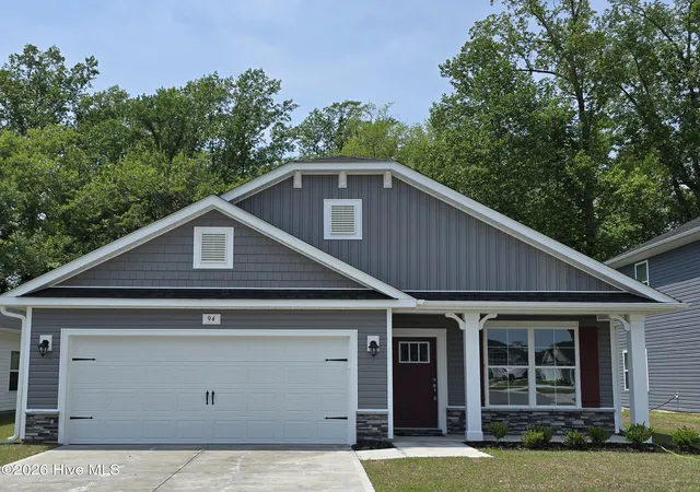 Photo 1 of Single family home for sale at 204 Shoal Ln, New Bern, NC 28562 | MLS# 100601816 | Listing updated on 2026-09-28
