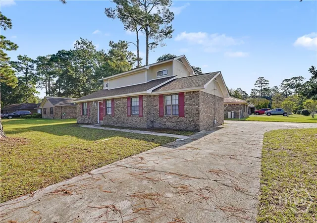 Photo 2 of Single family home for sale at 607 Slade St, Hinesville, GA 31313 | MLS# SA366275 | Listing updated on 2026-10-13