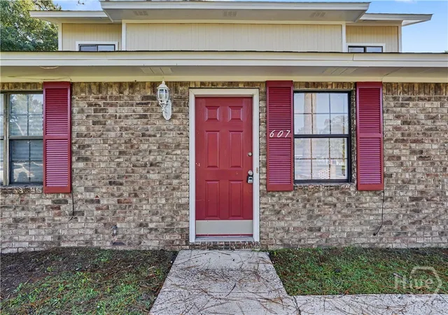 Photo 3 of Single family home for sale at 607 Slade St, Hinesville, GA 31313 | MLS# SA366275 | Listing updated on 2026-10-13