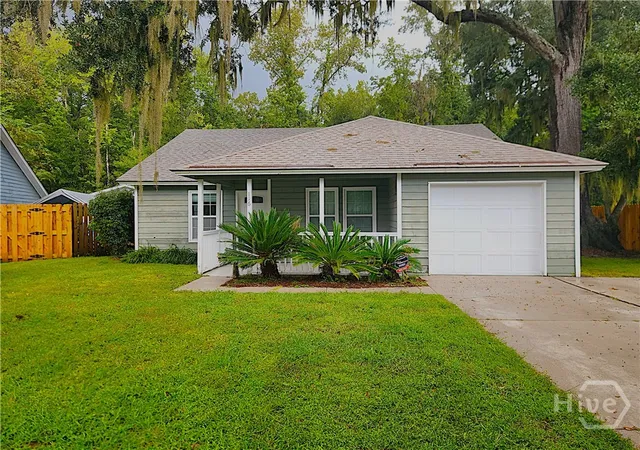 Photo 1 of Single family home for sale at 116 W White Hawthorne Dr, Savannah, GA 31419 | MLS# SA365831 | Listing updated on 2026-10-29