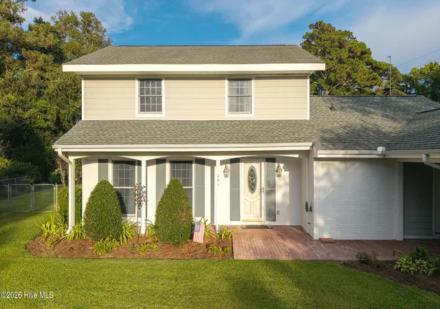 Photo 2 of Single family home for sale at 201 Sycamore Dr, Beaufort, NC 28516 | MLS# 100603204 | Listing updated on 2026-09-18