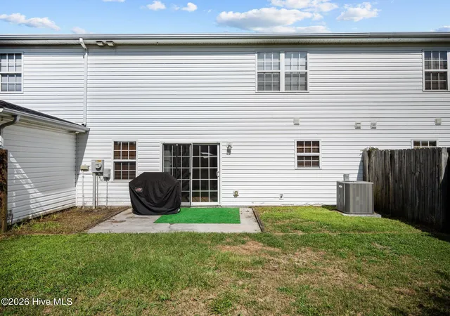 Photo 3 of Townhouse for sale at 110 Creeker Town Way, Hubert, NC 28539 | MLS# 100600695 | Listing updated on 2026-09-03