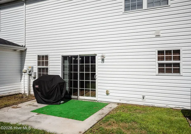 Photo 4 of Townhouse for sale at 110 Creeker Town Way, Hubert, NC 28539 | MLS# 100600695 | Listing updated on 2026-09-03