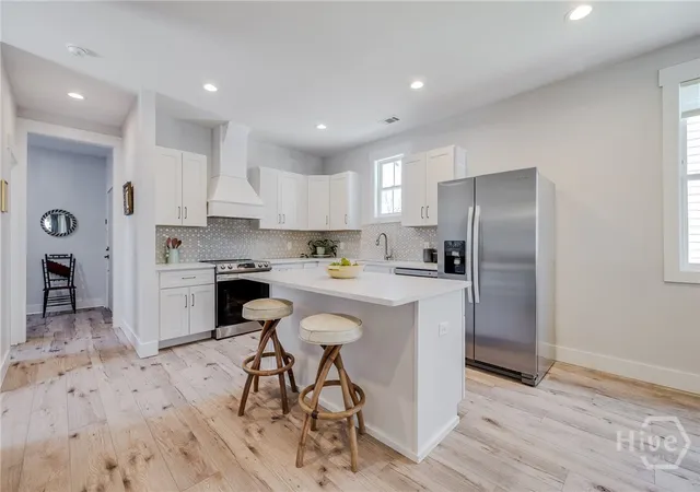 Photo 2 of Single family home for sale at 1135 E Park Ave, Savannah, GA 31404 | MLS# SA362575 | Listing updated on 2026-10-20