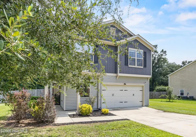 Photo 3 of Single family home for sale at 525 Shelmore Ln, Jacksonville, NC 28540 | MLS# 100601275 | Listing updated on 2026-09-04