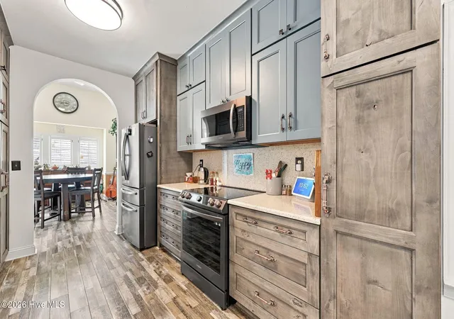 Photo 3 of Single family home for sale at 1931 Kingfisher Dr, Morehead City, NC 28557 | MLS# 100607263 | Listing updated on 2026-10-28