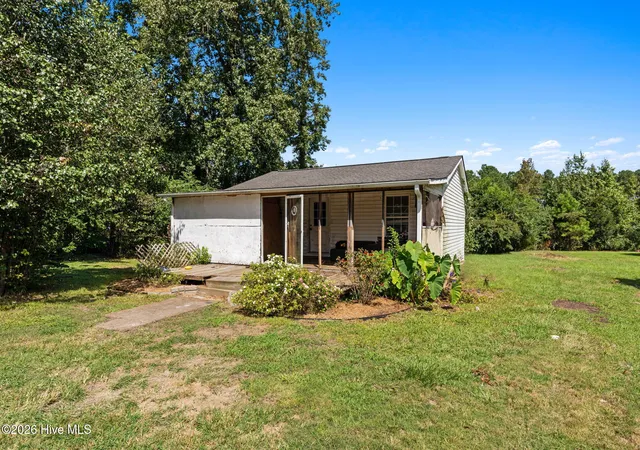 Photo 2 of Single family home for sale at 1250 Old Ml Crk Rd Se, Winnabow, NC 28479 | MLS# 100603070 | Listing updated on 2026-09-28